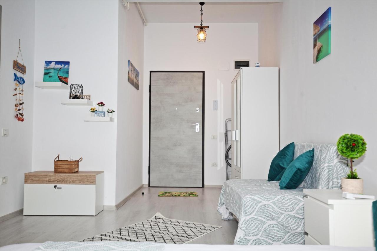 Năvodari Beach Breeze Residence מראה חיצוני תמונה