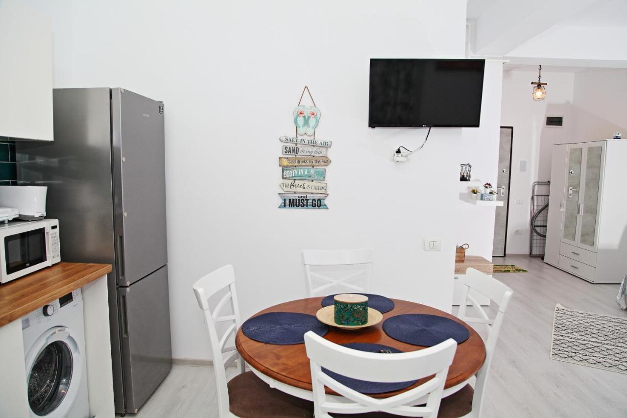 Năvodari Beach Breeze Residence מראה חיצוני תמונה